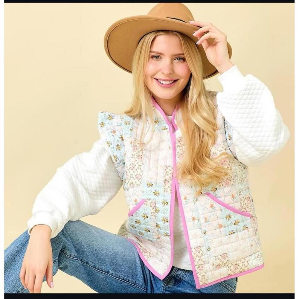 Mainstrip Boutique Quilted Floral Patchwork Vest Pink Trim Cottagecore Size S